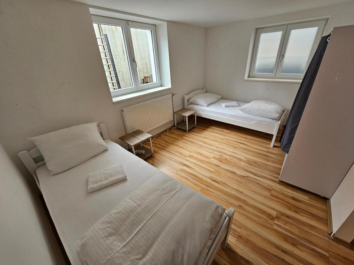 B76, Lauterach, Vorarlberg Apartments Kültér fotó